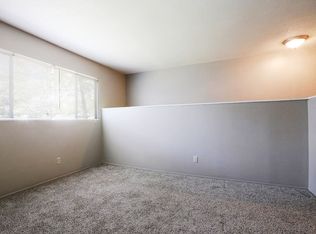 842 N Parkway Pkwy #G02, Jackson, TN 38305