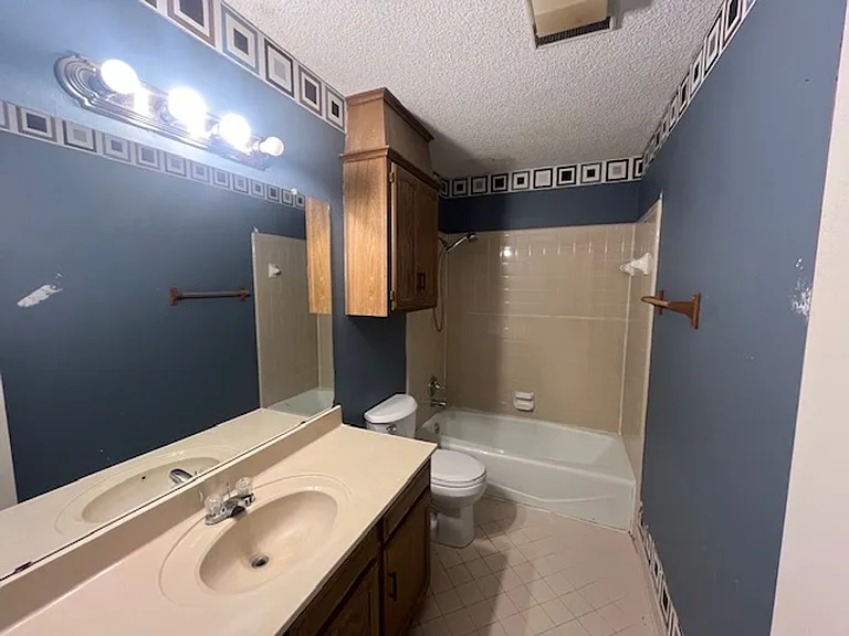 1832 S Fir Ave — Photo 19
