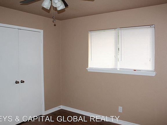 2nd image of 1002 Gunnison St APT A