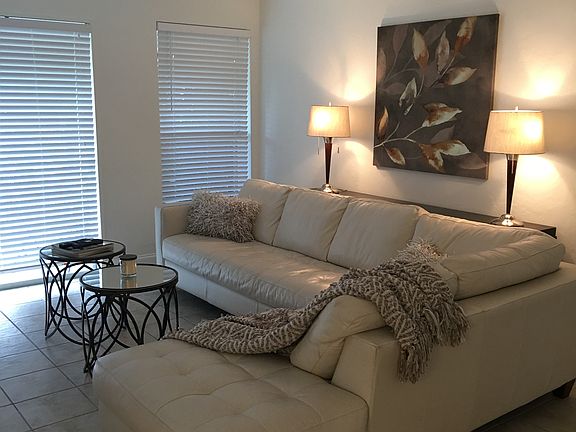 3rd image of 495 SE Airoso Blvd