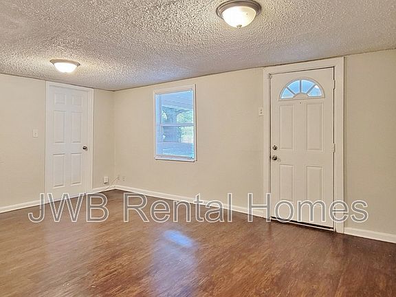 5th image of 8811 Eaton Ave