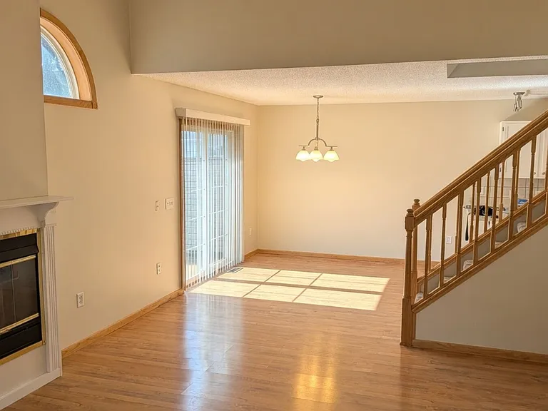 1904 Sapphire Point — Photo 3
