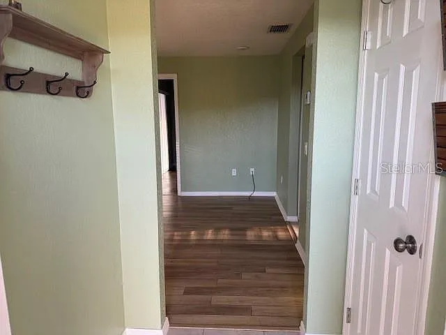 2 bed, 2.0 bath, 937 sqft, $1,350 — Photo 4