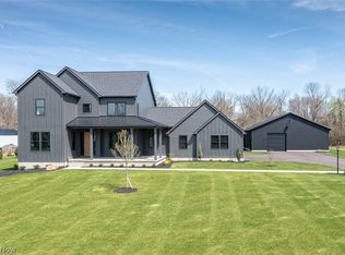 4197 Beach Rd, Medina, OH 44256