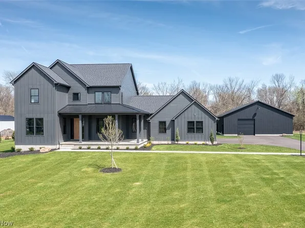 4197 Beach Rd, Medina, OH 44256