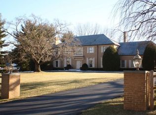 10406 Tanager Ln, Potomac, MD 20854