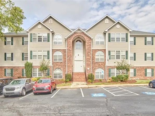 814 Scholastic Dr, Winston Salem, NC 27106