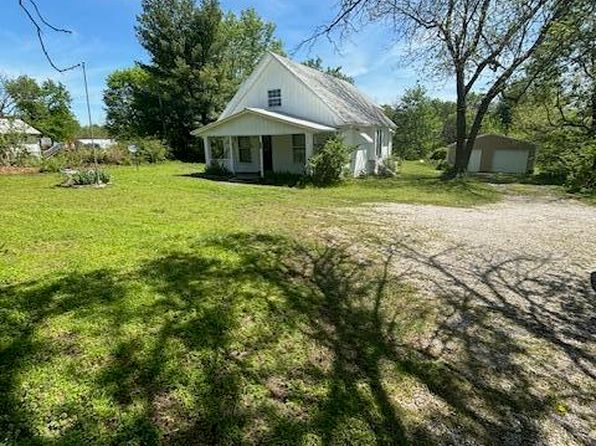224 S School St, Goodman, MO 64843