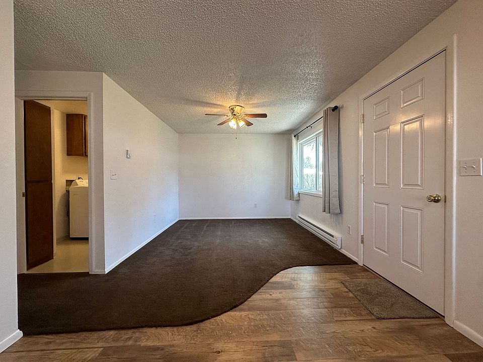 1st image of 1008 S Holly St #0