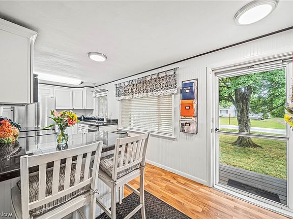 5th image of 3231 Weber Dr