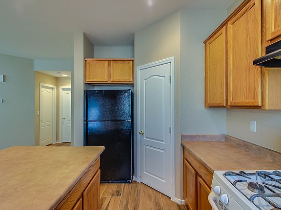 5th image of 526 Dolphin Peak Ct