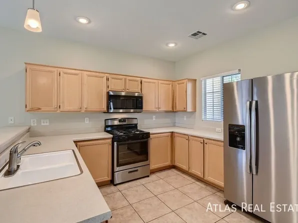 4917 Royal Lake Ave, Las Vegas, NV 89131