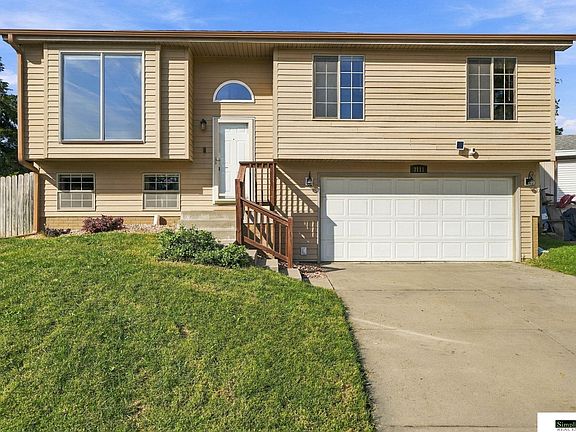 2nd image of 3111 Laramie Cir