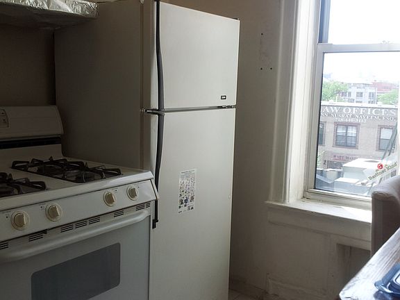 3rd image of 2835 34th St APT 2