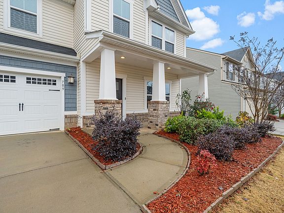 5th image of 709 Tuckborough St