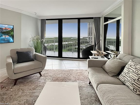 3rd image of 320 Seaview CT #608