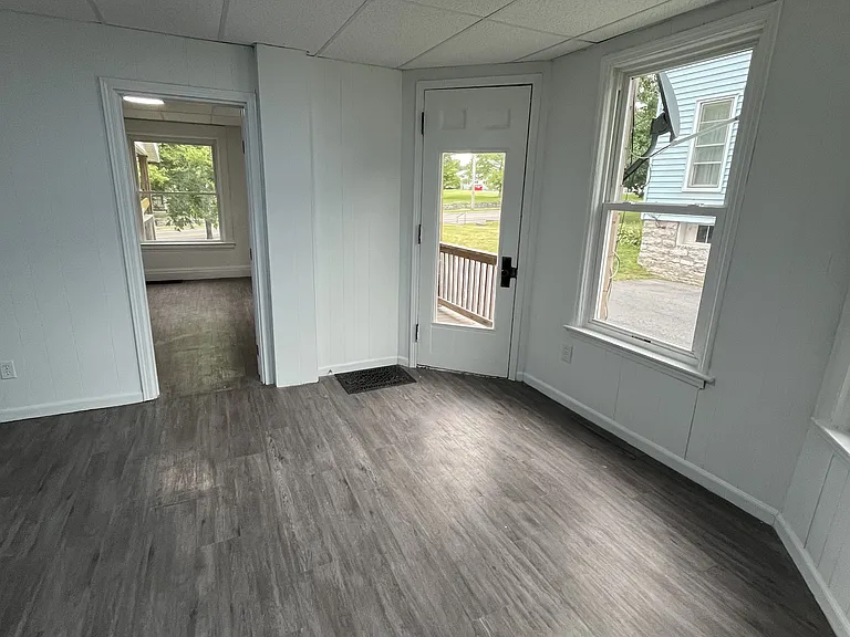 1112 State St #B — Photo 13