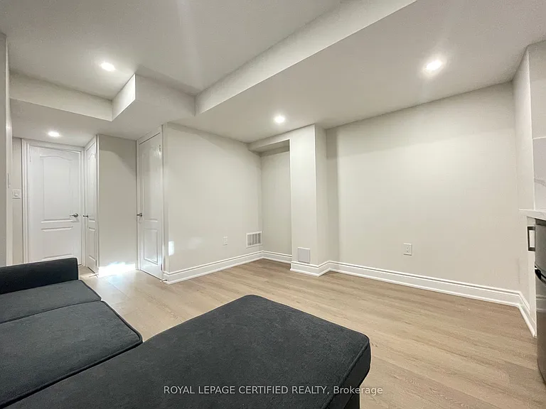 1227 McPhedran Point #2 — Photo 12