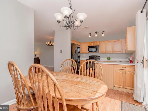 106 Fir Dr, Collegeville, PA 19426