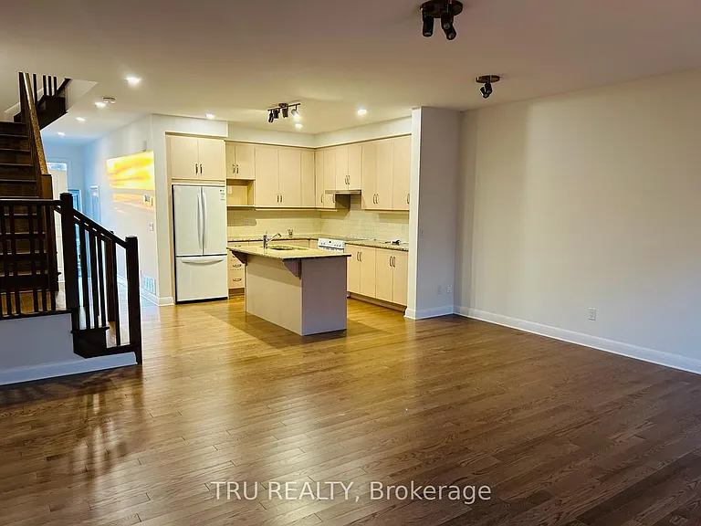 316 Wigwas St — Photo 4