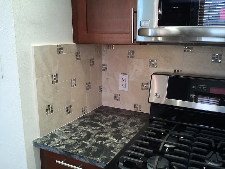 2415 Olive St — Photo 10