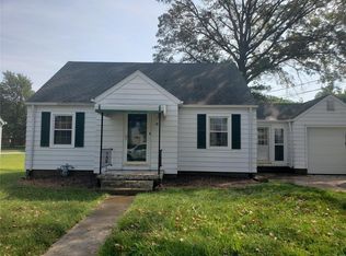 19 Dennis Dr, Belleville, IL 62226