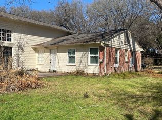 536 Arlington St #B, Seguin, TX 78155