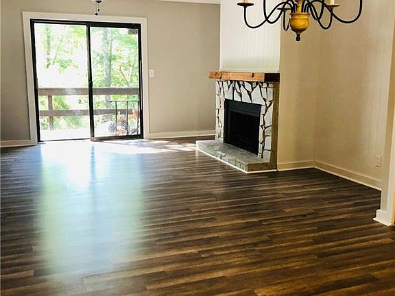 Image 3: Beautiful New LVP Flooring