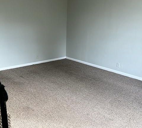 2nd image of 447 Roger Williams Ave