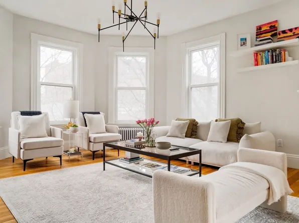 454 Green St #3, Cambridge, MA 02139