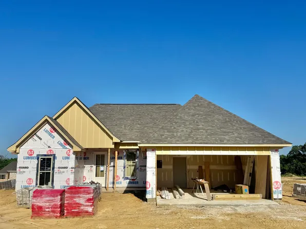 702 Kathleen Dr, Canton, MS 39046