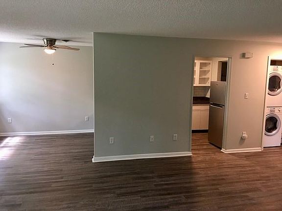 2nd image of 701 Greenwich Dr