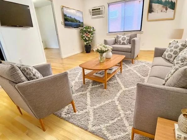 30-59 32nd Street image 3 of 9