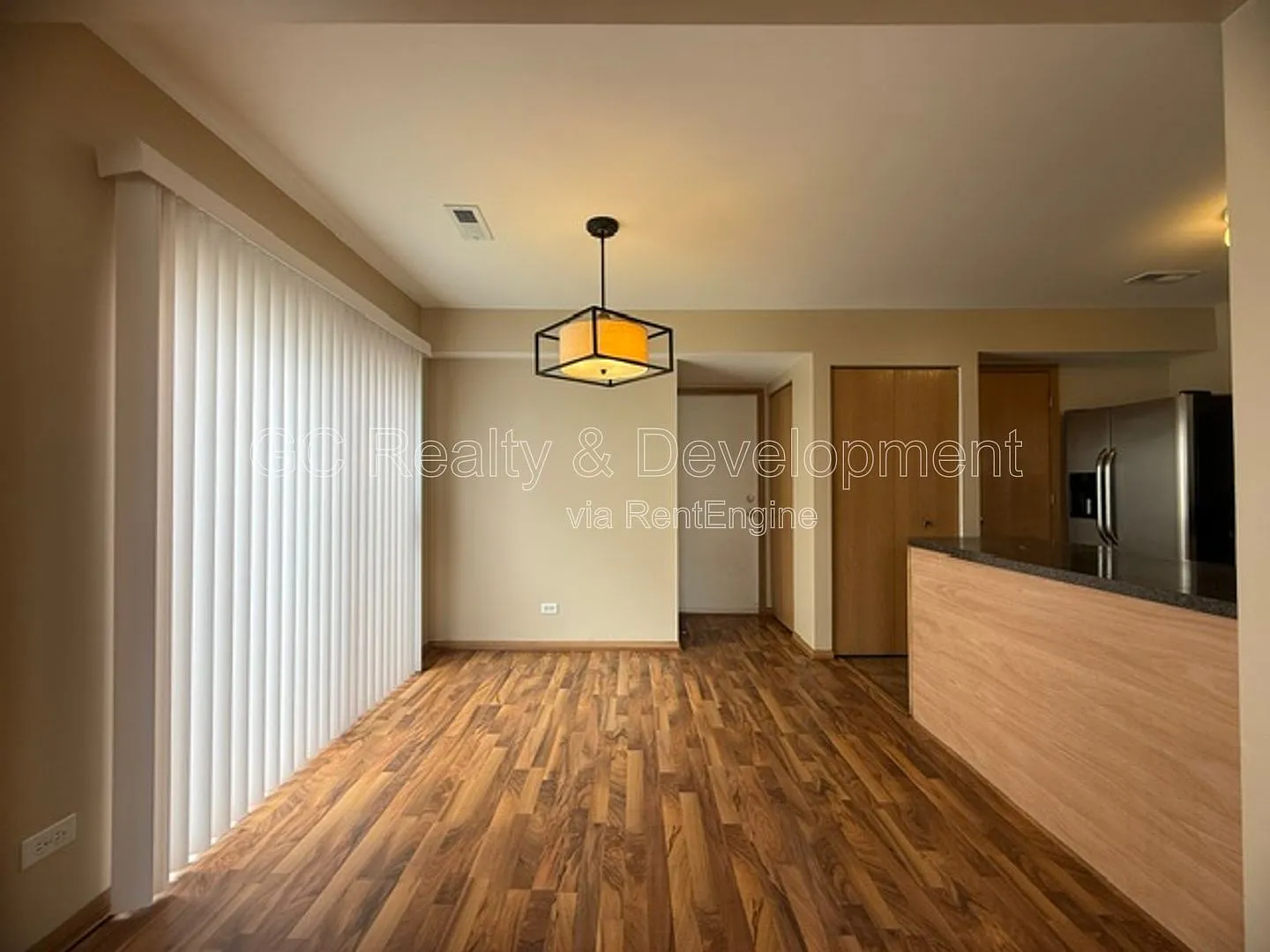 3 bed, 1.5 bath, 1064 sqft, $2,295 — Photo 4