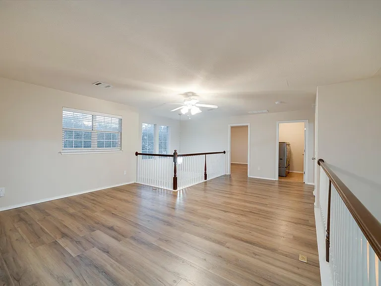 185 Hometown Pkwy — Photo 20