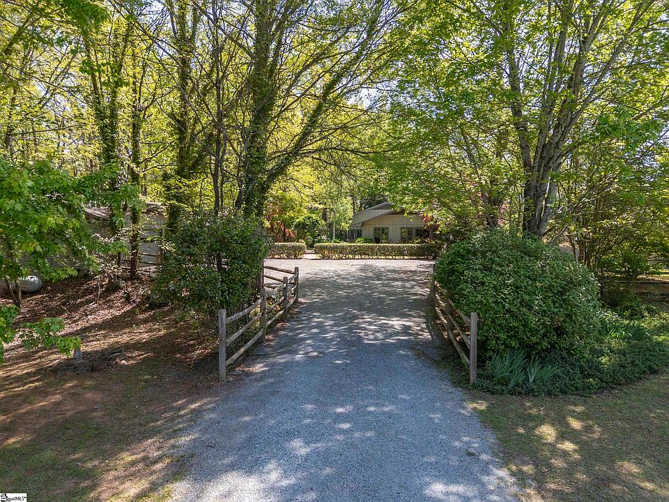 1st image of 176 Fox Run Ln