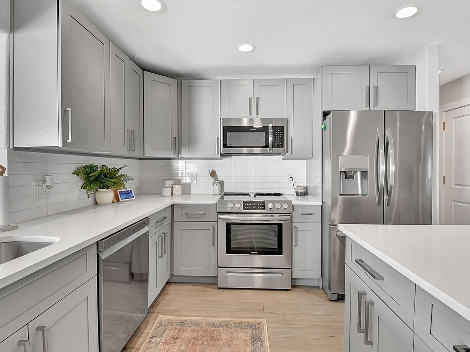 1st image of 659 Lindell Boulevard