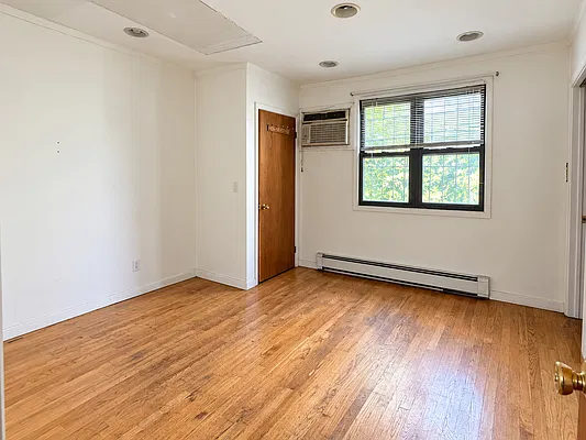 Bedroom, photo 2