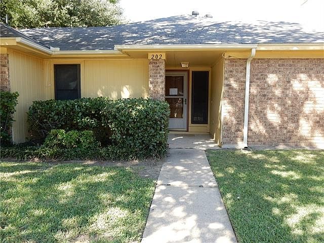 1st image of 202 Willingham Dr