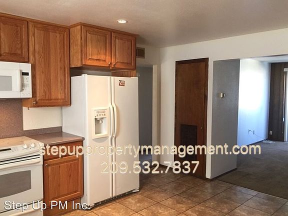 3rd image of 222 Barretta St APT 1