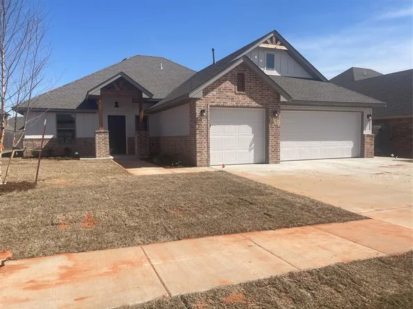 4516 Hambletonian Ln, Mustang, OK 73064