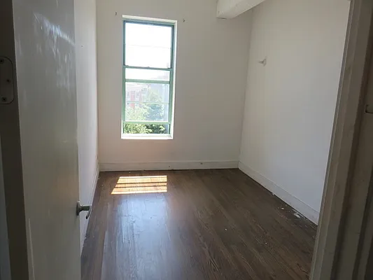 Rented by Regal Management | media 30