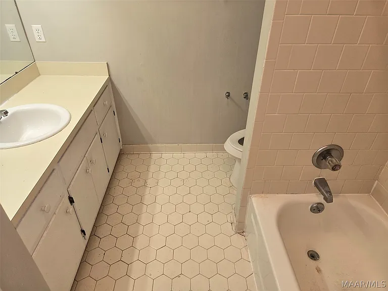 6057 Arbor Glen Dr — Photo 12