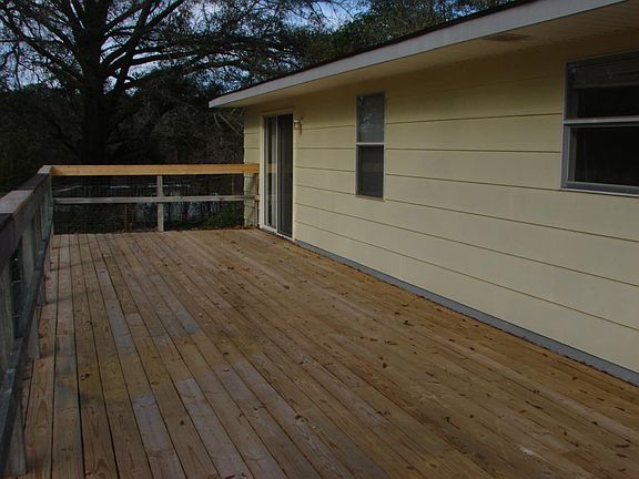 Large Rear Deck