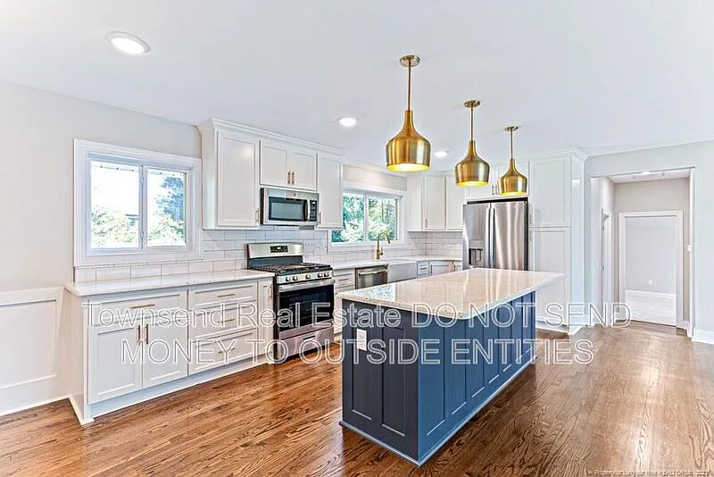 4 bed, 3.0 bath, 2200 sqft, $2,090 — Photo 2