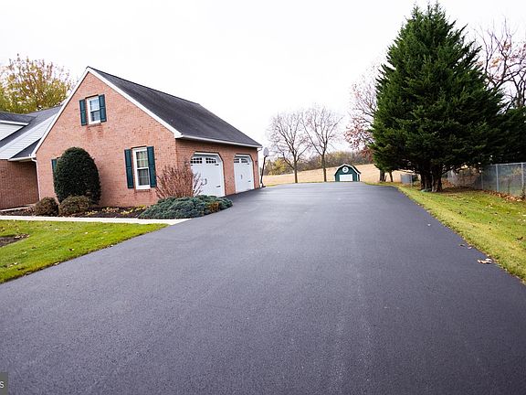 3rd image of 5535 Honey Rock Ct