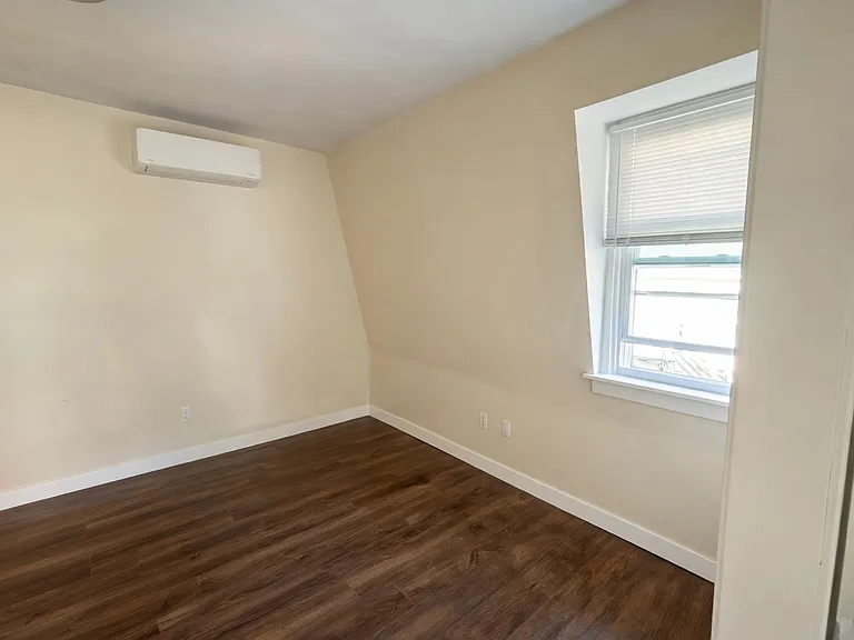 118 Locust St #3 — Photo 7