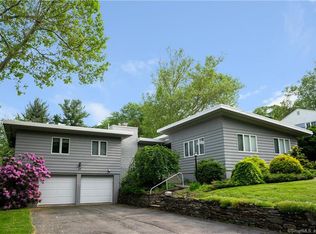 39 Avondale Rd, West Hartford, CT 06117