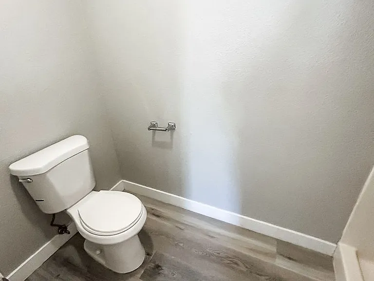 1305 Kari Lee Ct — Photo 9