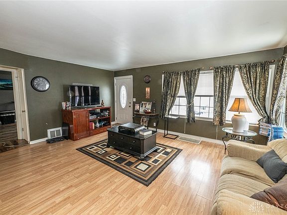 2nd image of 1222 Oakhill Ave